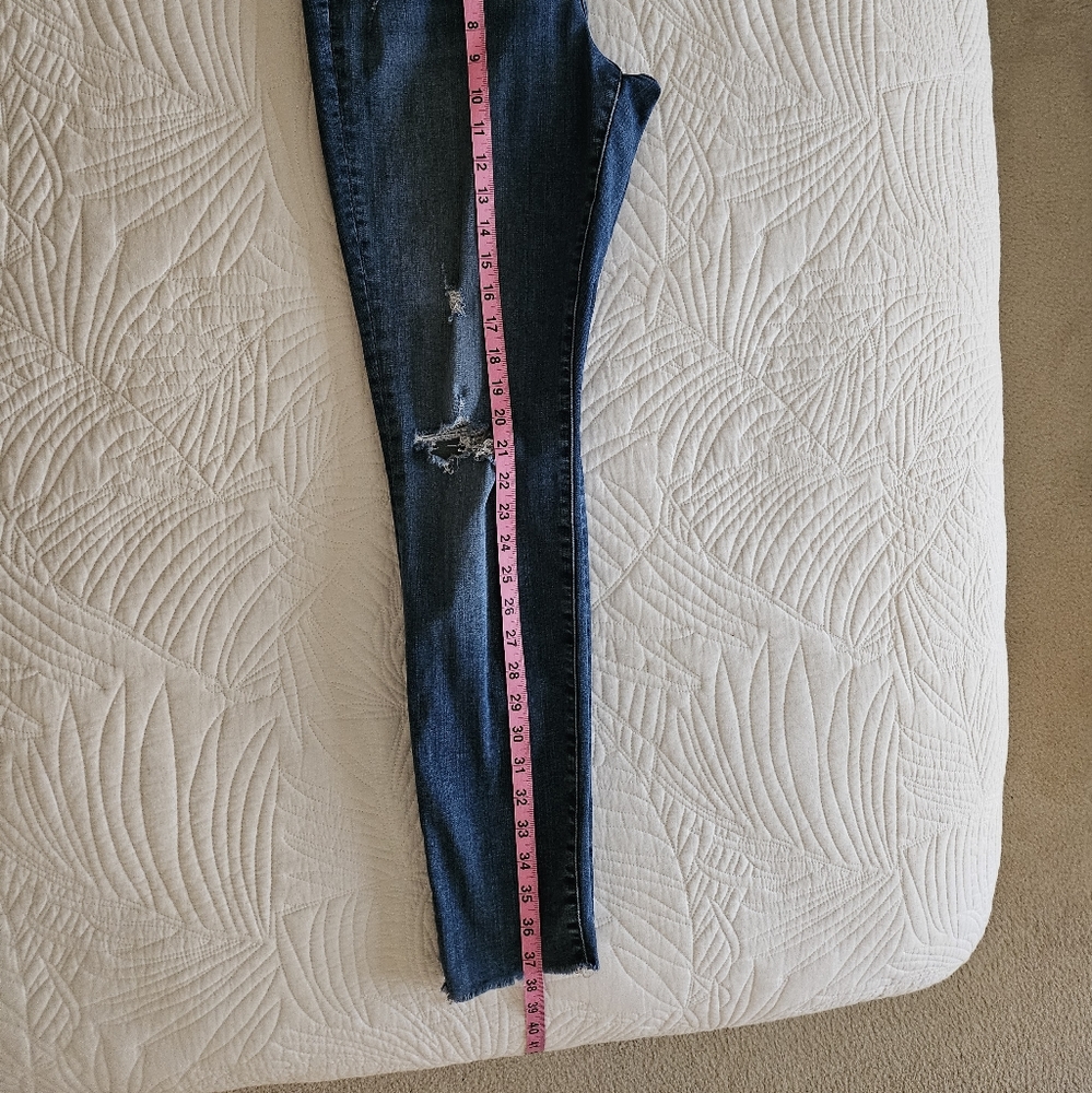 Universal Thread Fair Trade Distressed Jeans - image 6